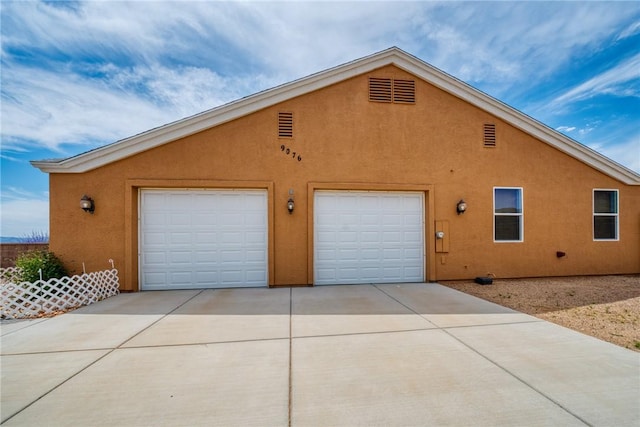 9076 E Mountain Shadow Rd, Kingman, AZ 86401 - garage with driveway