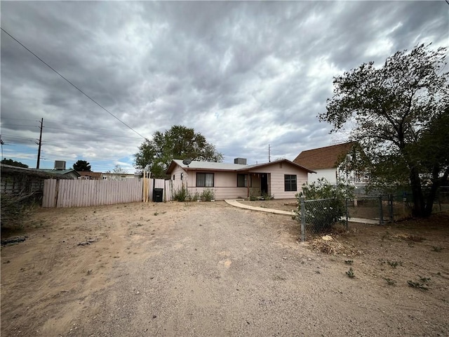 830 E Beverly Ave, Kingman, AZ 86409 - photo 1