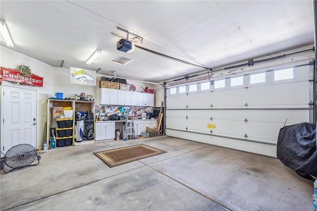 1878 E Fairway Bnd, Fort Mohave, AZ 86426 - garage featuring a garage door opener