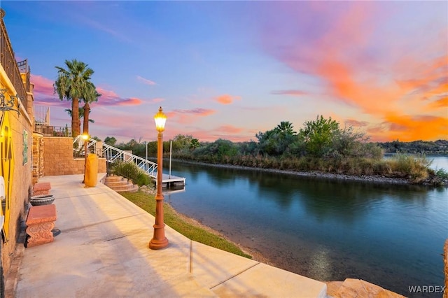 water view with a floating dock