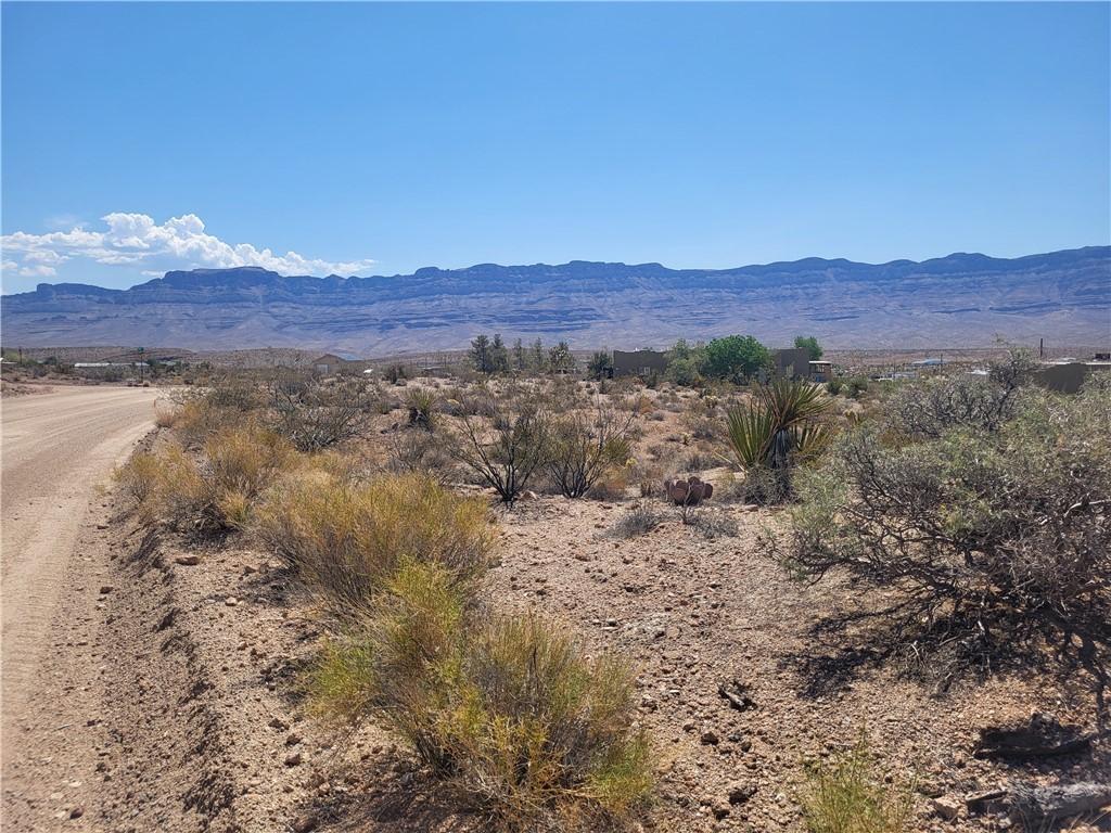 760 E Supai Dr, Meadview, AZ 86444 - photo 3