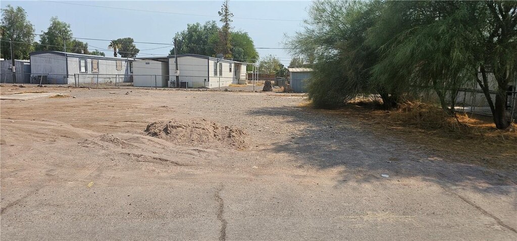 322 Santa Cruz Ave, Bullhead City, AZ 86442 - photo 1