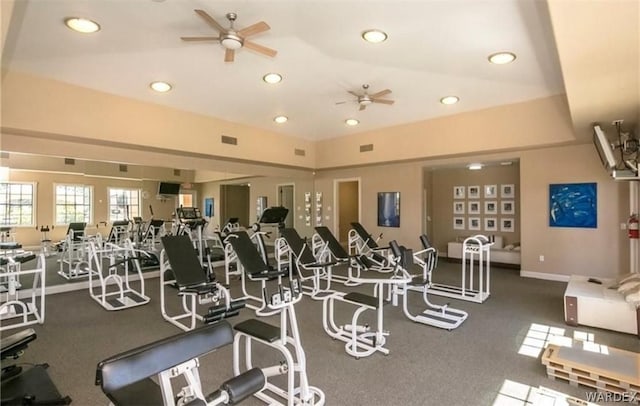 workout area featuring a ceiling fan, recessed lighting, visible vents, and baseboards