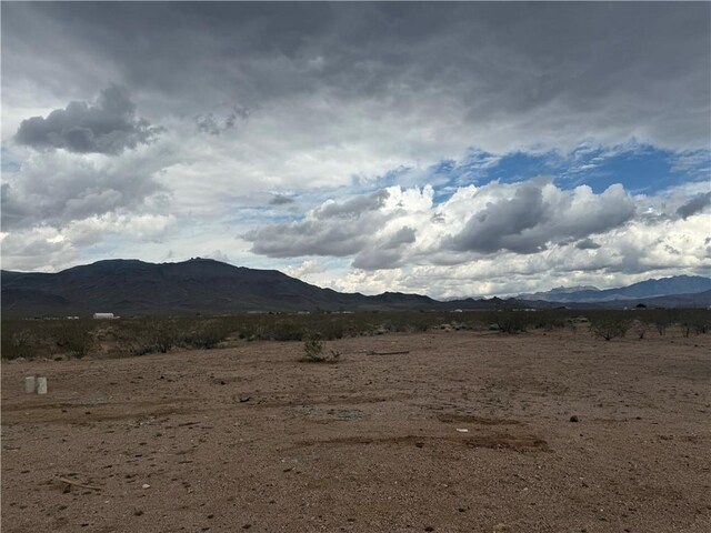 2597 Pine Rd, Golden Valley, AZ 86413 - photo 9