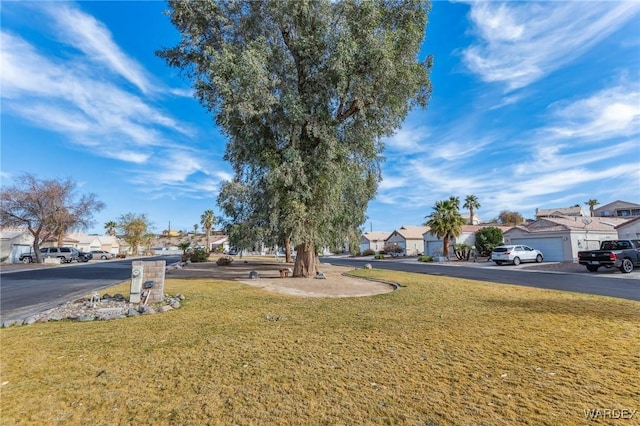 view of yard with a residential view