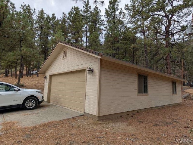 view of detached garage