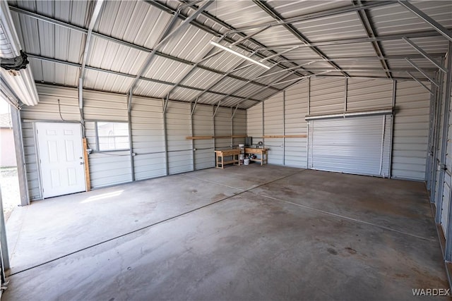2970 E Devlin Ave, Kingman, AZ 86409 - garage featuring metal wall