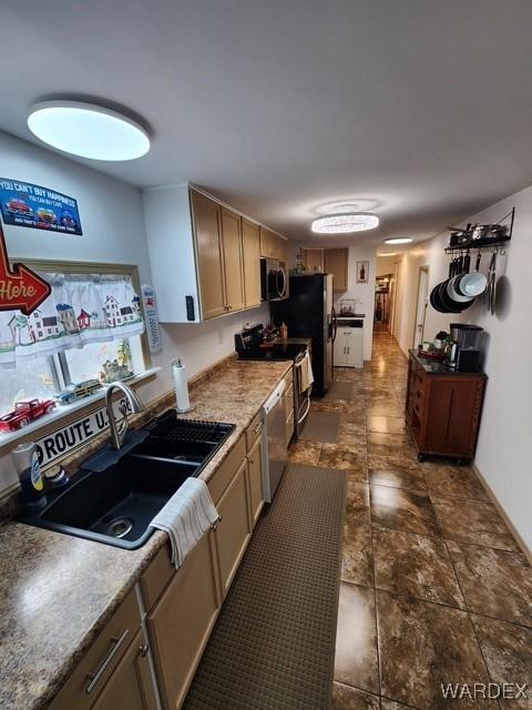 10626 Fenton Dr, Parker, AZ 85344 - kitchen with appliances with stainless steel finishes and a sink
