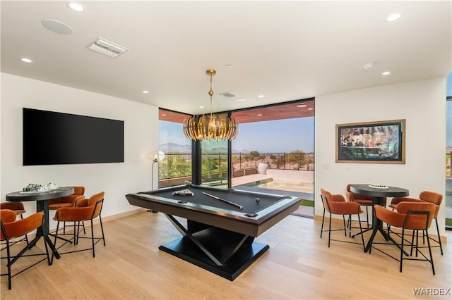 rec room featuring visible vents, pool table, a wall of windows, light wood-type flooring, and recessed lighting