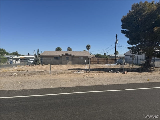 Listing photo 3 for 2242 Balboa Dr, Bullhead City AZ 86442