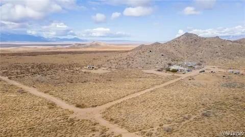 mountain view featuring a desert view