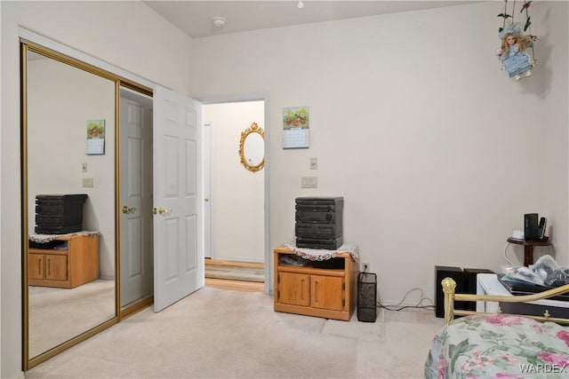 5790 S Gazelle Dr, Fort Mohave, AZ 86426 - carpeted bedroom featuring a closet
