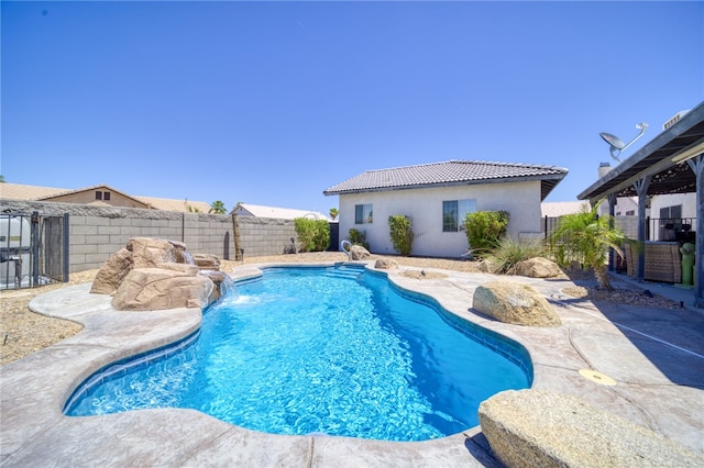 2041 E Sundance Dr, Fort Mohave, AZ 86426 - view of swimming pool with a fenced backyard and a patio area