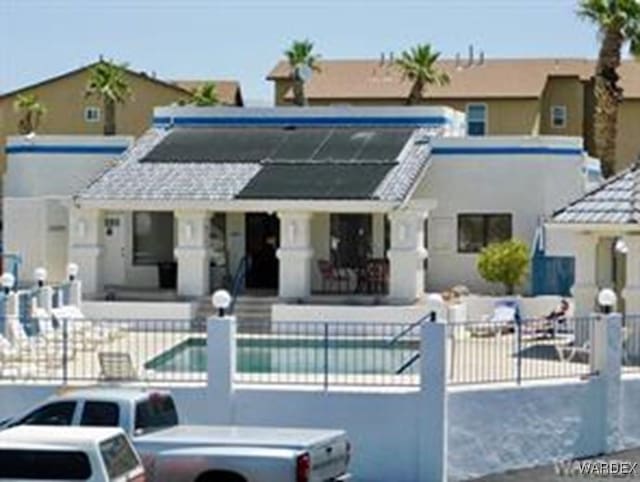 view of front of house with a fenced front yard