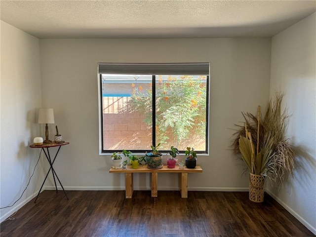 1189 Juanita Ln, Bullhead City, AZ 86442 - unfurnished room featuring wood finished floors and baseboards