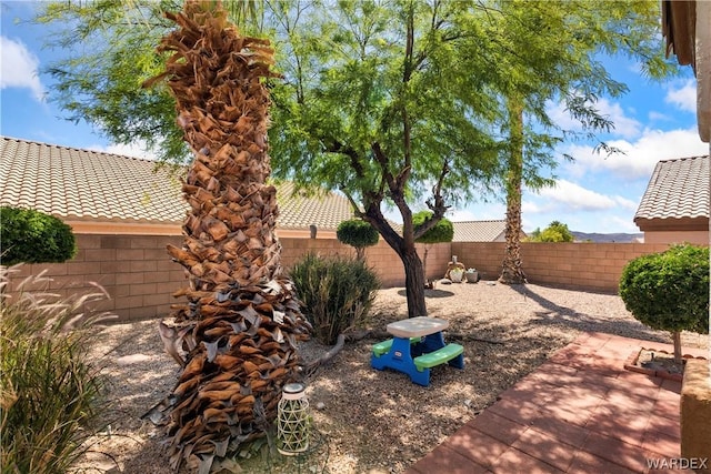 view of yard featuring a fenced backyard