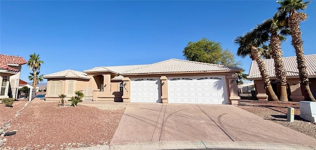 2074 E Lago Grande Bay Bay, Fort Mohave, AZ 86426 - photo 2