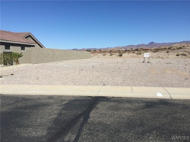 Listing photo 2 for 980 Desert Nights Ln, Bullhead City AZ 86429