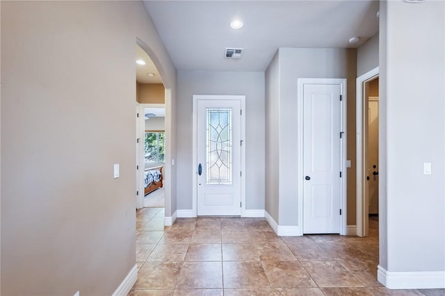 10726 S Shimmering Way, Mohave Valley, AZ 86440 - foyer with arched walkways and recessed lighting