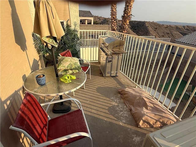 3483 Via Los Pozos, Bullhead City, AZ 86442 - balcony with grilling area