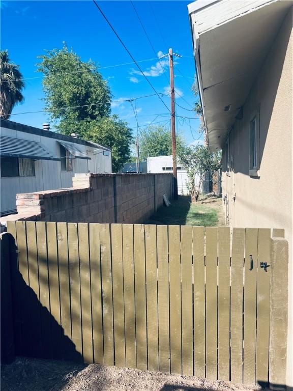 1948 Castleberry Ln, Bullhead City, AZ 86442 - photo 40
