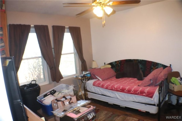 bedroom featuring a ceiling fan