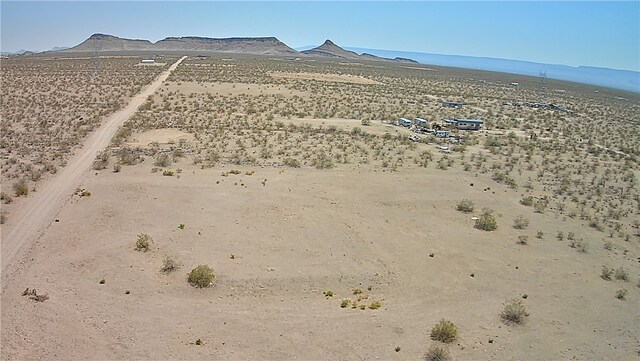 2565 S Pine Rd, Golden Valley, AZ 86413 - photo 30