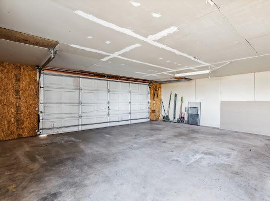 3485 Mountain Dr, Golden Valley, AZ 86413 - photo 22