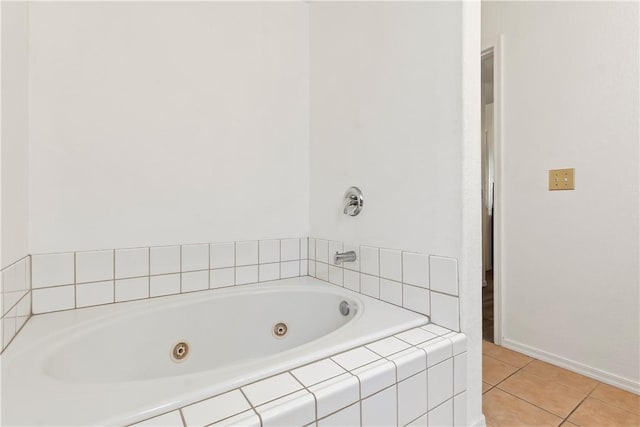 2191 Sierra Santiago, Bullhead City, AZ 86442 - full bath featuring a jetted tub, tile patterned flooring, and baseboards