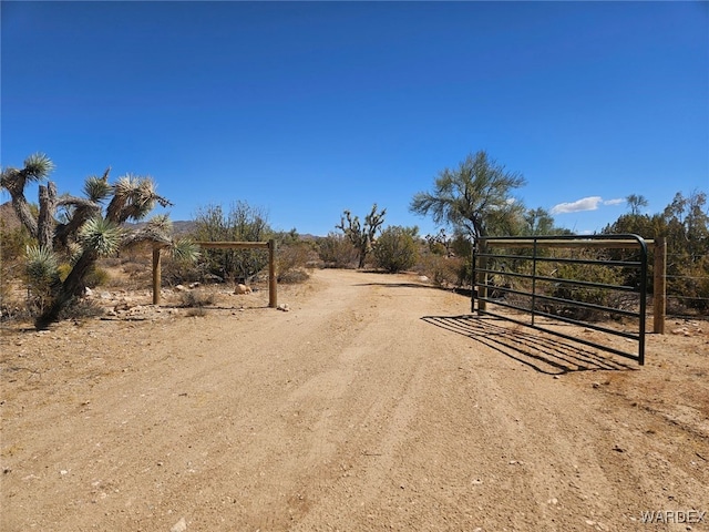 Listing photo 3 for 2624 S Gold Mine Rd, Yucca AZ 86438