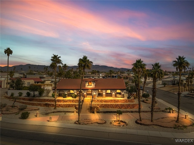 view of front of house featuring a mountain view