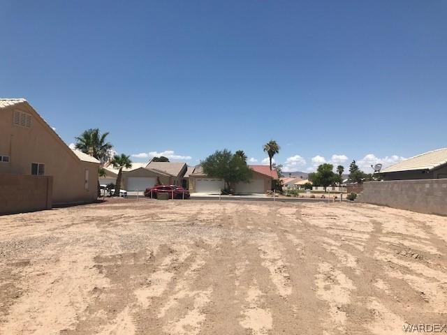 Listing photo 3 for 2940 Country Club Dr, Bullhead City AZ 86442