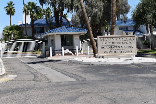 1800 Clubhouse Dr Unit 100, Bullhead City, AZ 86442 - community sign featuring a gate and fence