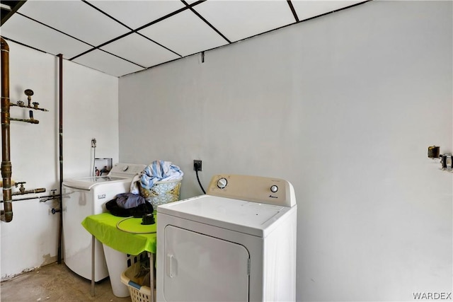 laundry room featuring laundry area and independent washer and dryer