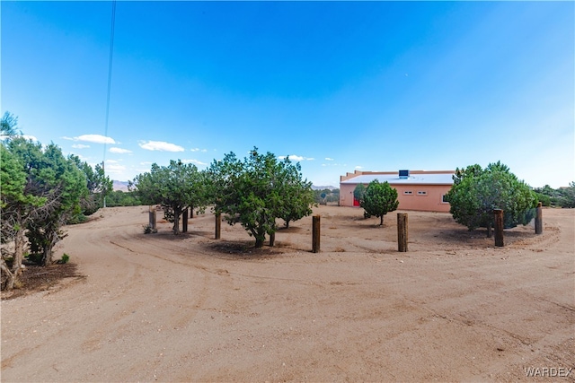 view of yard featuring a rural view