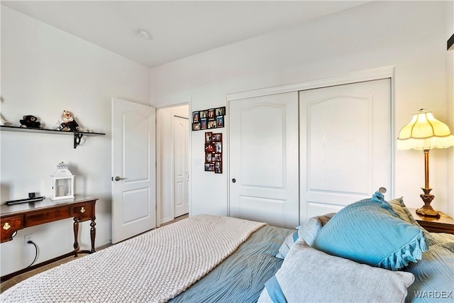 bedroom featuring a closet