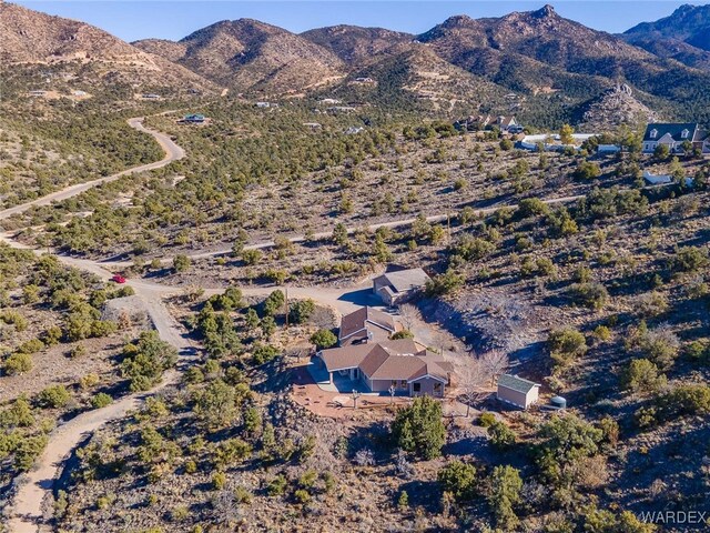 bird's eye view featuring a mountain view