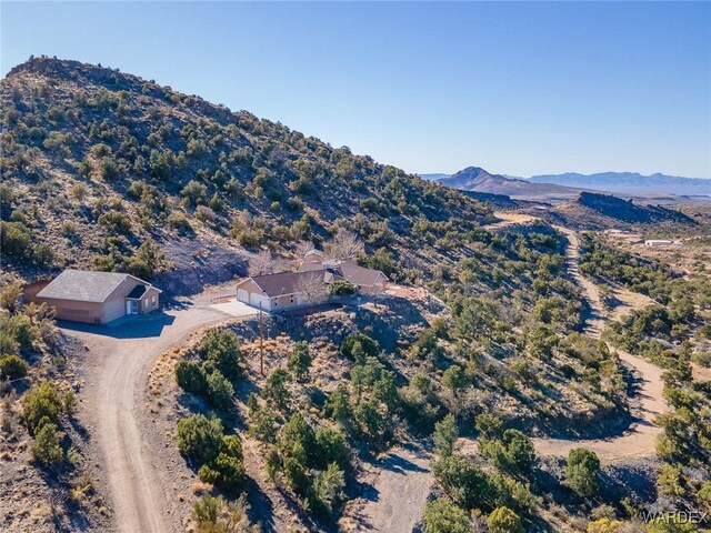 bird's eye view featuring a mountain view