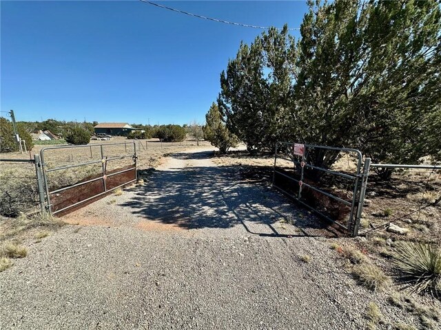 26915 W El Dorado Dr, Seligman, AZ 86337 - photo 3
