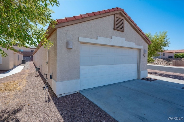 2460 Topanga Dr, Bullhead City, AZ 86442 - garage featuring driveway