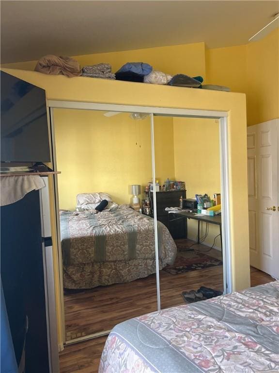 3454 Beale St, Bullhead City, AZ 86442 - bedroom featuring wood finished floors and a closet