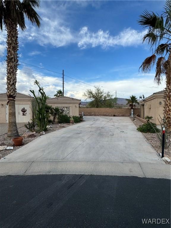 Listing photo 2 for 1905 Victoria Farms Rd, Lake Havasu AZ 86404