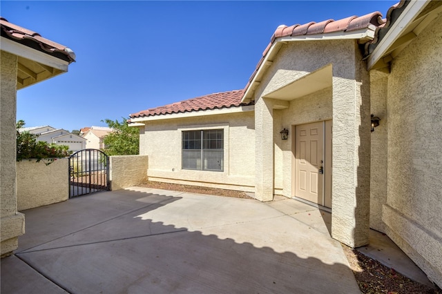 2230 Diamond Creek Rd, Bullhead City, AZ 86442 - view of patio with a gate