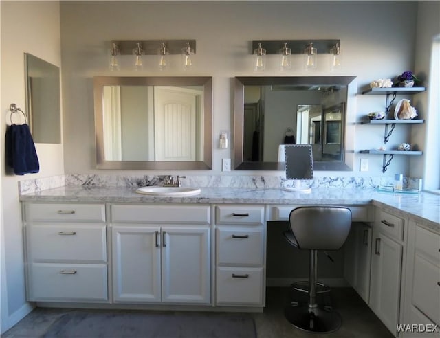 bathroom featuring a sink