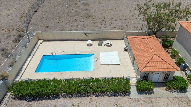 3408 Sunriver Rd Unit 207 B6, Bullhead City, AZ 86429 - view of subject property with a pool area