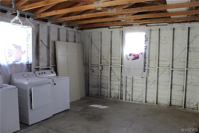 basement with washing machine and dryer