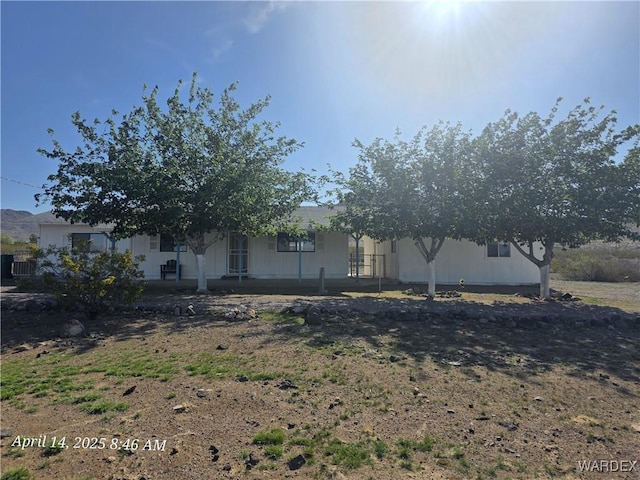 view of front of property