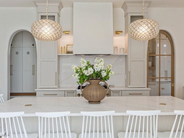 unfurnished dining area featuring breakfast area