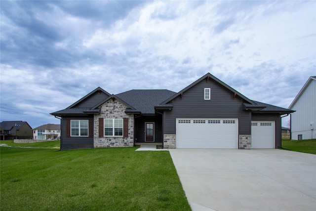 235 Aspen Cir, Pella, IA 50219 - photo 1