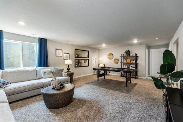 living room featuring recessed lighting, baseboards, and carpet